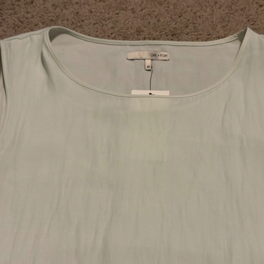 Oak + Fort Womens Blouse Tunic Light Green Sleeveless Layered‎ Back Cutout M NEW - Picture 3 of 9